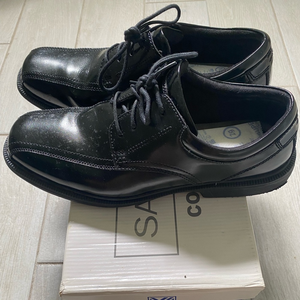 Men’s shoes 👞.Preloved still good 👍🏼 condition